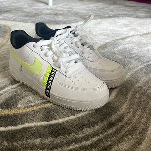 Barely used Nike - Air Force 1 low worldwide white volt